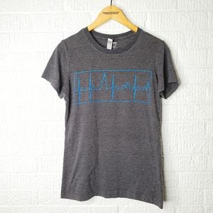 Chicago skyline heartbeat tee shirt.